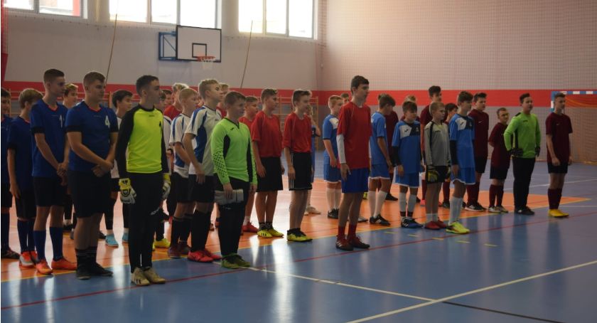 Powiatowe Mistrzostwa Szkół Podstawowych klas VII - VIII w piłce nożnej
