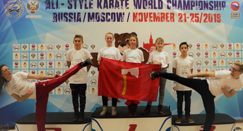Krajenka z Medalami z Moskwy