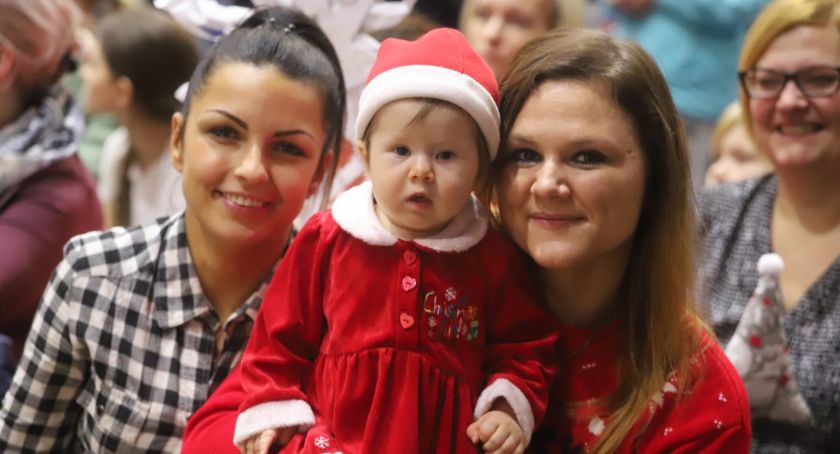 Kiermasz świateczny w Szkole Podstawowej nr 2 w Złotowie