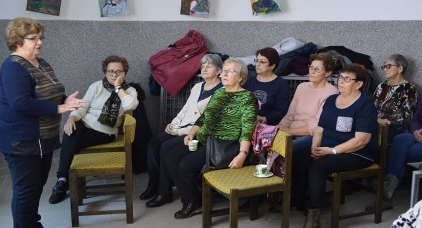 Seniorki spotkały się z Amazonkami