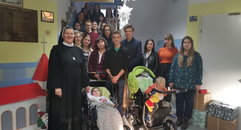 Z kolędą w Hospicjum