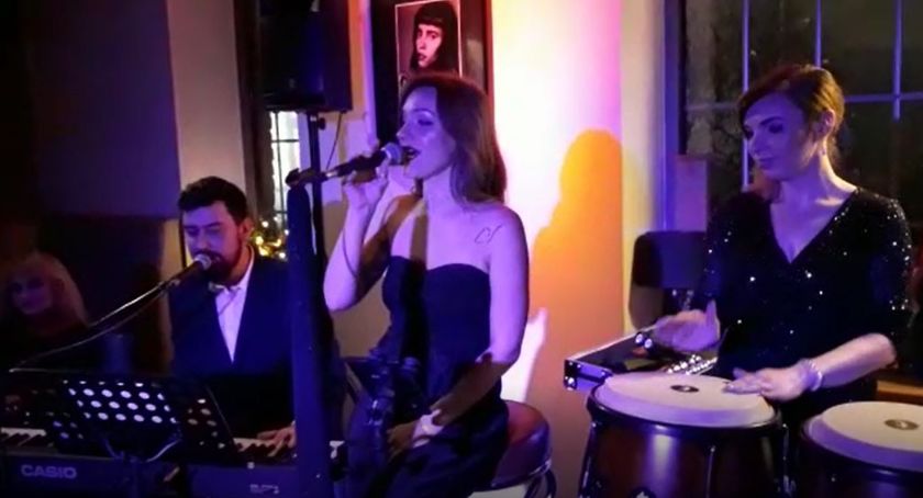 Recital świąteczny w Magazyn Bistro