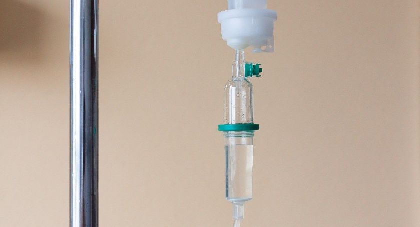 Od uzależnienia w kierunku trzeźwości, czyli detoks alkoholowy