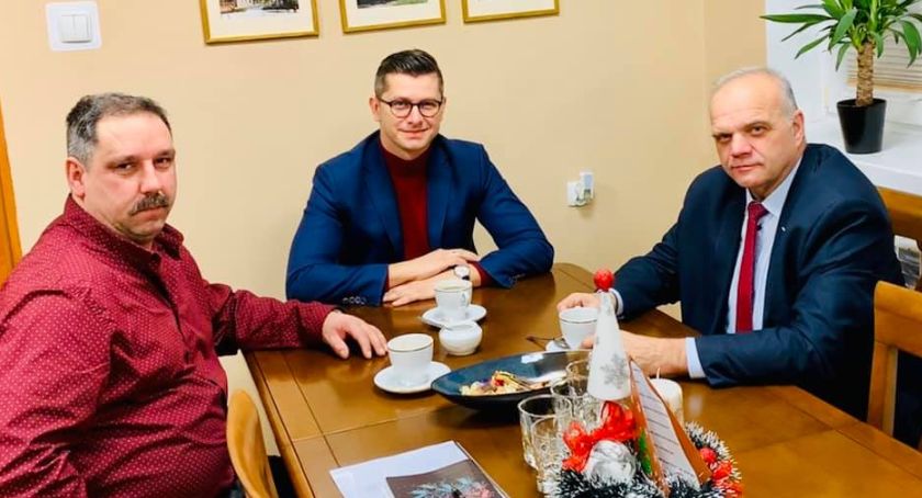 Prace przy drodze powiatowej do Potulic