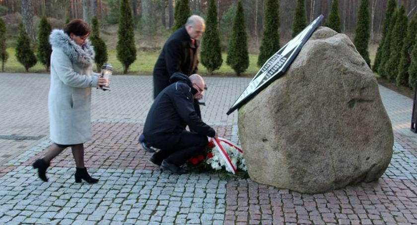 Oddali hołd tragicznie zmarłym lotnikom