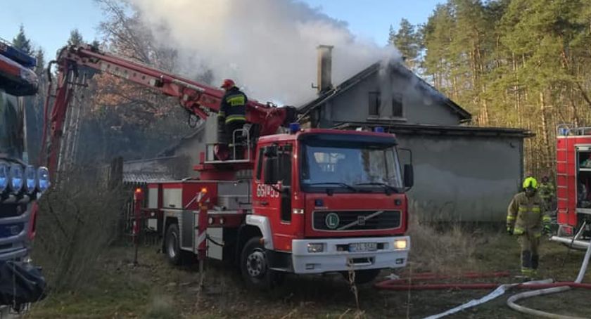 Pożar pustostanu w Zakrzewie