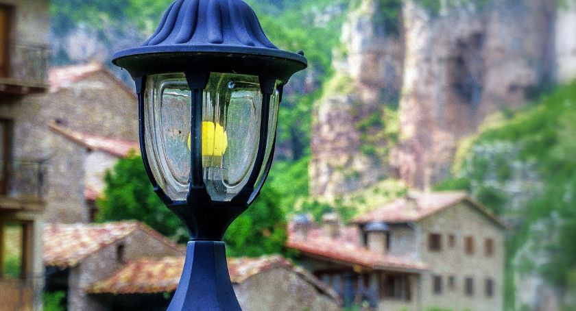 Lampy ogrodowe LED – poznaj szeroką ofertę sklepu ELED.pl