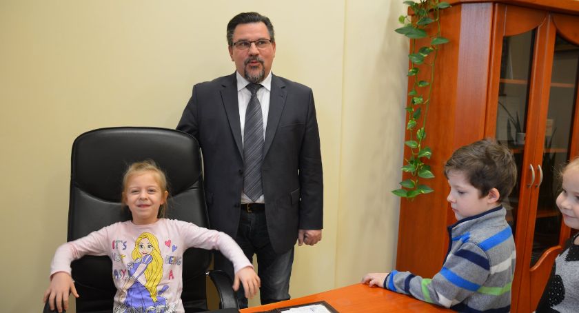 Przedszkolaki z wizytą u burmistrza