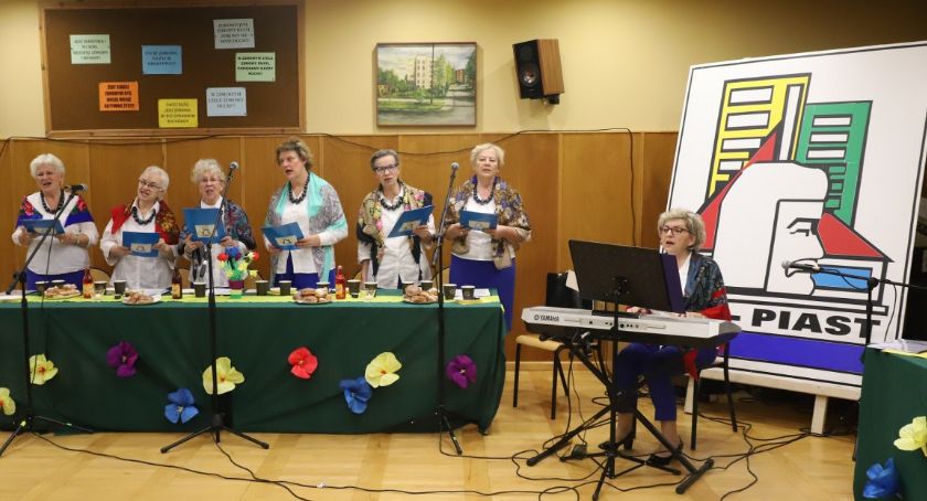 Biesiada karnawałowa na ludowo z SM Piast