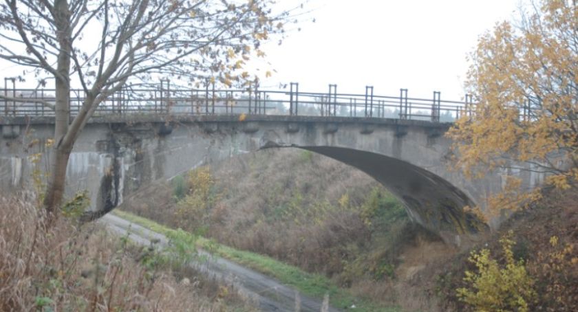 Zamiast zbiórki - rozbiórka