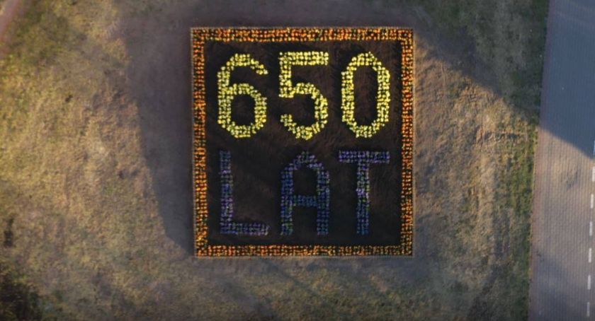 Złotów: Skwer na 650 lat miasta [WIDEO]