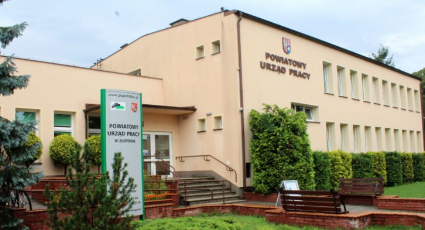 Wirus dalej zabiera pracę