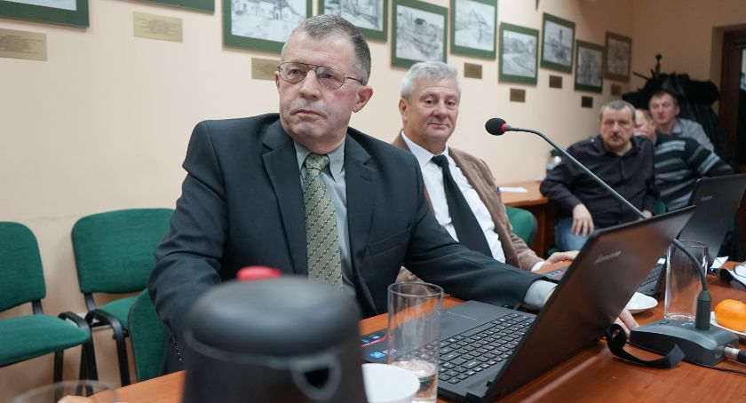 Radny wylicza. Prezes koryguje