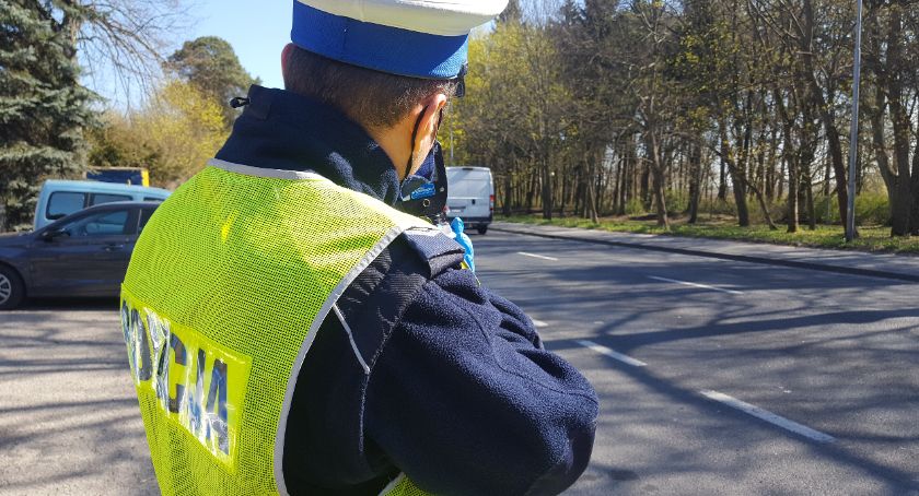 Kolejni kierowcy stracili uprawnienia za zbyt szybką jazdę
