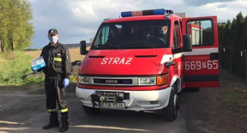 Święta: Strażacy będą rozdawać maseczki