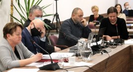 Złotowscy radni nie wierzą już Pulitowi na słowo
