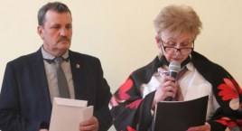 Z kamerą wśród znaków