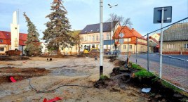 Ludzie pytają, kiedy na Placu Wolności pojawią się robotnicy