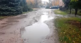 Z domu wychodzą z dwiema parami butów!