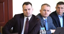 Dyrektor Artur Bobruk zwraca szpitalowi pieniądze