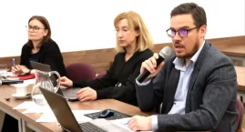Pieniądze na prawników płyną szerokim strumieniem