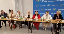 Teraz oni przyglądają się szpitalowi