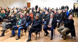 W Sypniewie wiatraki rozgrzały ludzi do czerwoności