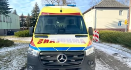 Karetka za milion oklejona na Okonek! Odklejona od logiki? Złotów na uboczu