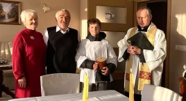 „Czekała, czekała i się doczekała”. Co ksiądz Andrzej Wachowicz słyszy  za drzwiami podczas kolędy? 