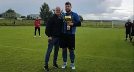 Michał Massel odebrał puchar. Naprzód Stara Wiśniewk&hellip;