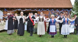 Tarnowianie śpiewają tak, że wieś staje w oknach