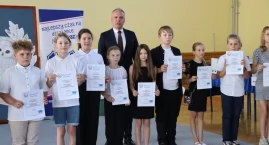 Trzynastu uczniów ze średnią 6,0. Burmistrz Złotowa &hellip;
