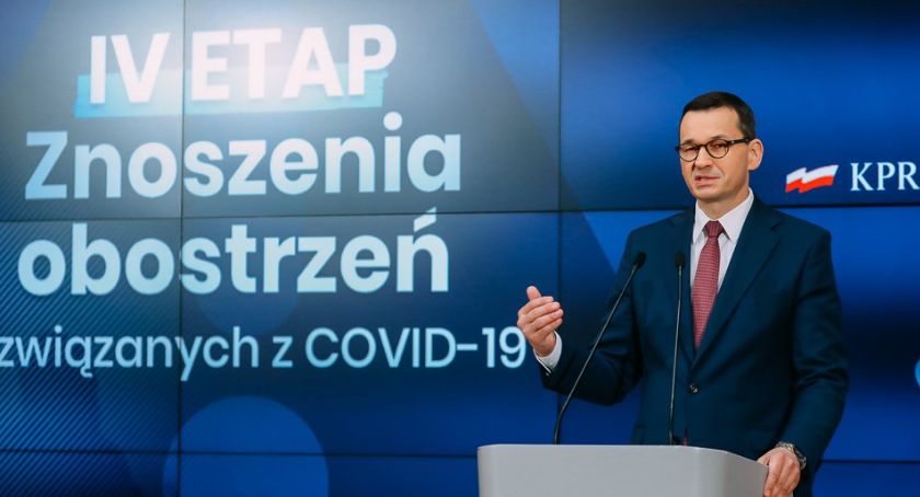 Premier Morawiecki ogłosił IV etap zniesienia ograniczeń