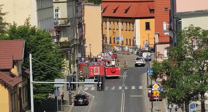 Pożar w salonie fryzjerskim. Ewakuowano 3 osoby.