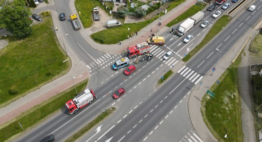 Jelenia Góra : Samochód ciężarowy staranował naukę jazdy