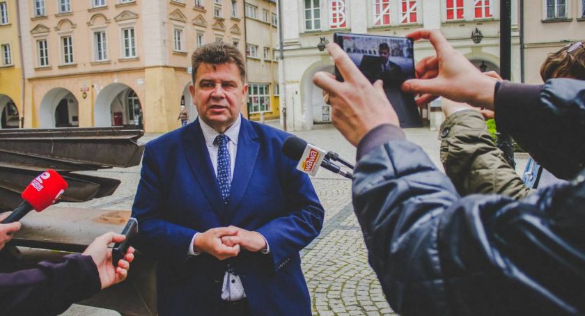 R.Obaz apeluje o jak najszybsze otwarcie granic