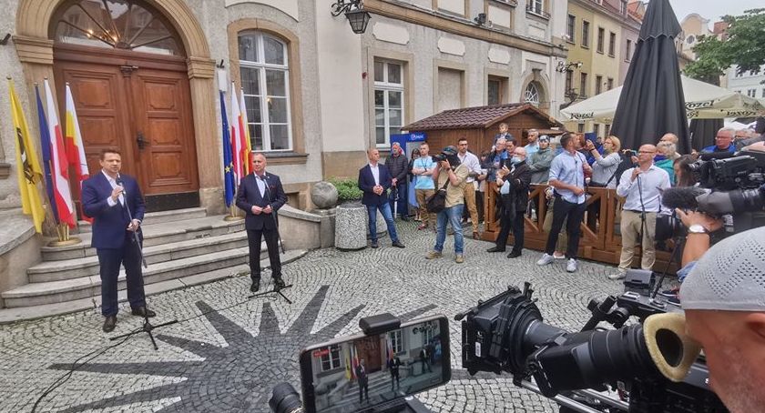 Rafał Trzaskowski w Jeleniej Górze