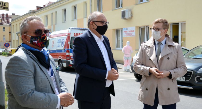 Samorząd województwa podsumował dotychczasową batalię z koronawirusem