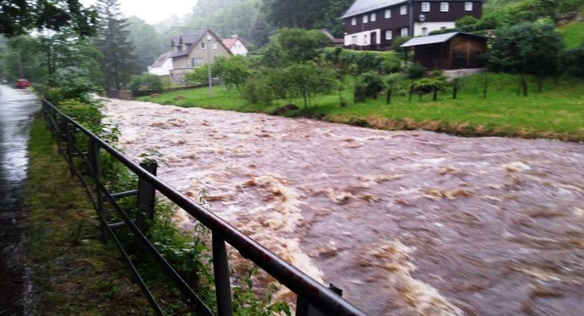 Świeradów- Zdrój: Zalane ulice i posesje