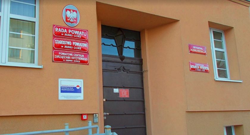 Od dziś starostwo otwarte dla klientów
