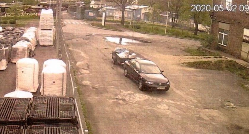 Wyrzucił śmieci na K. Miarki-zapłacił mandat
