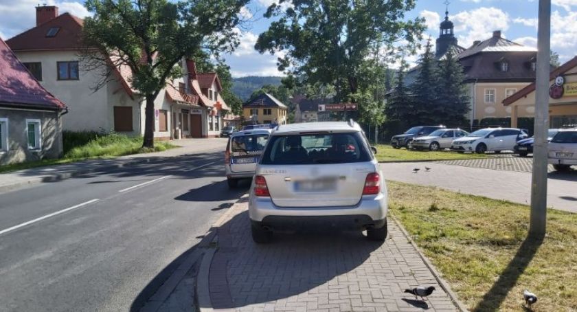 Mistrz parkowania na ul. Cieplickiej