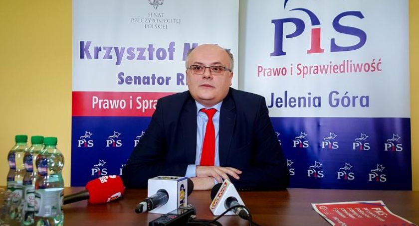 Sprawa rzekomego zaklejania plakatów znajdzie swój finał w sądzie? - To brudna kampania wyborcza - oświadcza senator Mróz