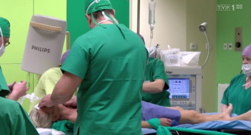Życie bez bólu - rewolucyjna małoinwazyjna chirurgia kręgosłupa w KCM Clinic