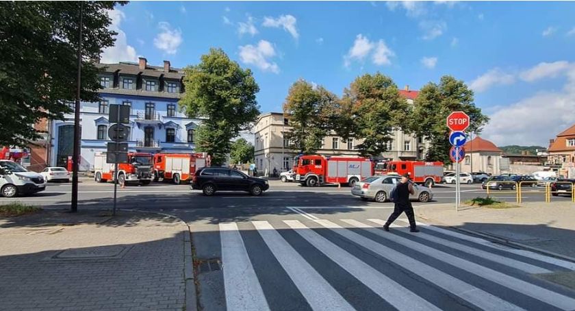 Dziewięć osób ewakuowanych z budynku przy ul. Wyszyńskiego
