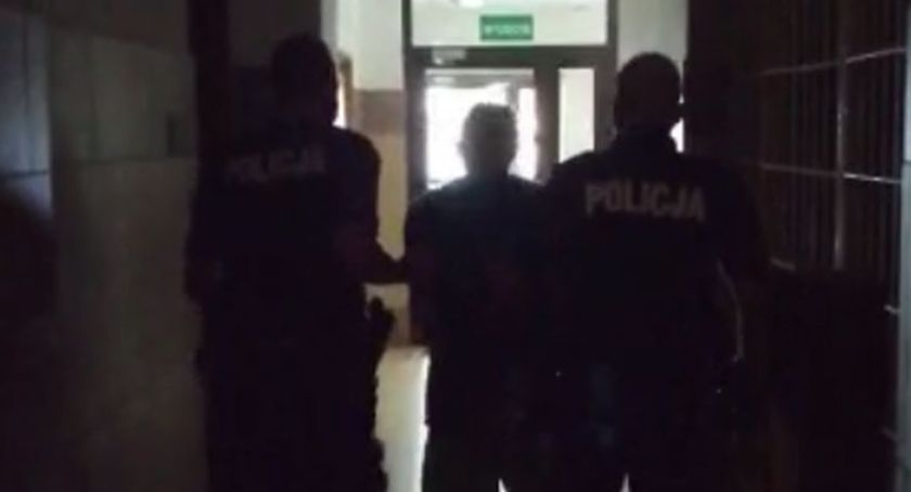Podejrzany o rozbój wpadł w ręce policji.