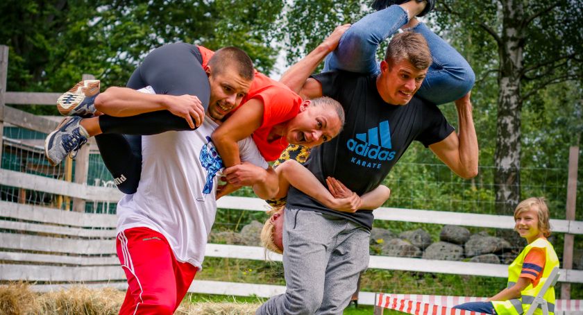 Bieg z żoną na plecach w lapońskiej wiosce Kalevala - tytuł Mistrzów Polski dla wrocławian!