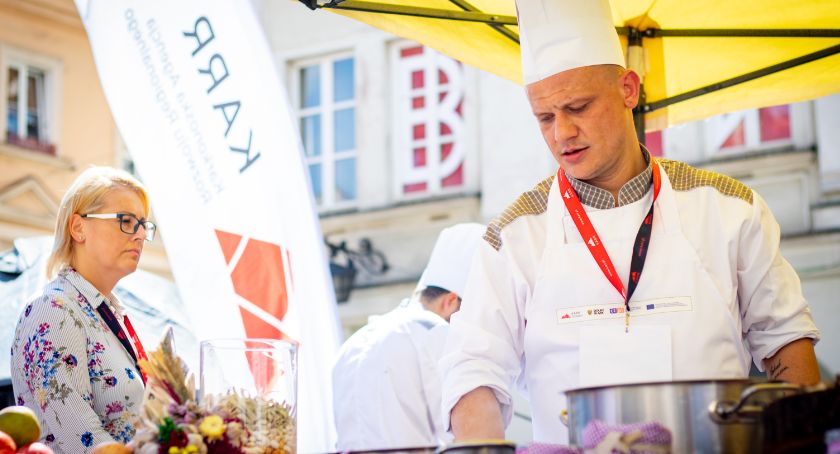 18 Wystawa Produktów Regionalnych na Placu Ratuszowym