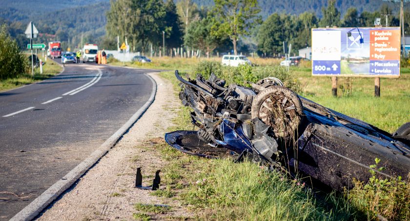 Zderzenie czołowe na drodze Podgórzyn-Karpacz. Trzy osoby w szpitalu!