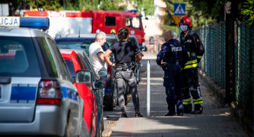 Alarm w Szkole Podstawowej nr 15 w Jeleniej Górze. Ewakuowano uczniów!
